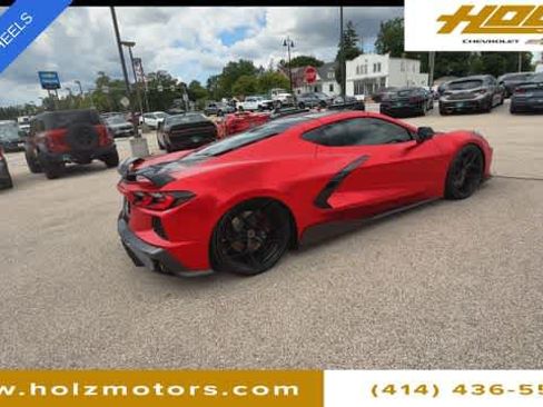 Used 2022 Chevrolet Corvette Stingray Premium Cpe w/ Z51 Performance Package RWD image 9