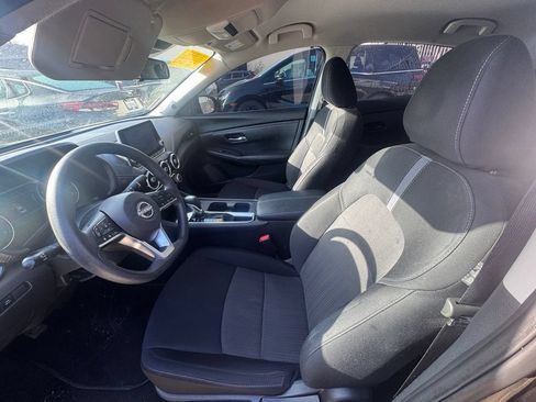 Used 2024 Nissan Sentra SV FWD image 6