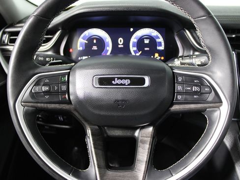 Used 2023 Jeep Grand Cherokee Limited AWD/4WD image 14