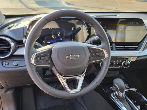 New 2026 Chevrolet Trax LT image 16
