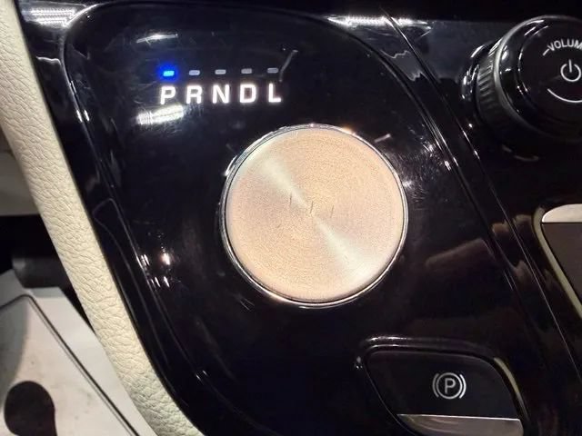 Used 2022 Chrysler Pacifica Touring-L FWD image 18