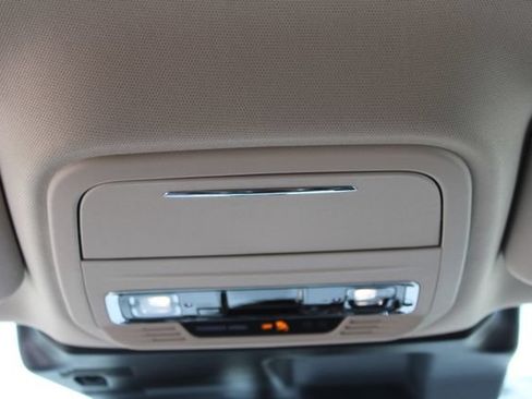 Used 2023 Lincoln Corsair Reserve FWD image 17