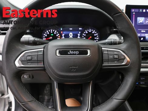 Used 2024 Jeep Compass Latitude AWD/4WD image 10