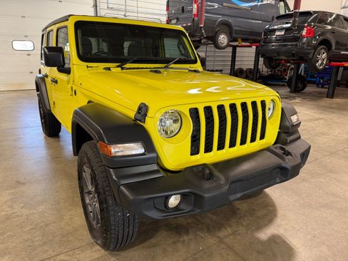 Used 2024 Jeep Wrangler Unlimited Sport AWD/4WD image 1