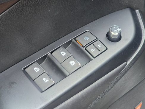 Used 2017 Toyota Highlander Limited AWD/4WD image 29