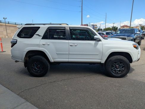 Used 2019 Toyota 4Runner TRD Off-Road Premium AWD/4WD image 6