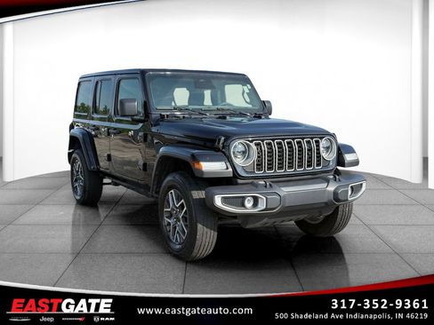 Used 2025 Jeep Wrangler Unlimited Sahara AWD/4WD image 1