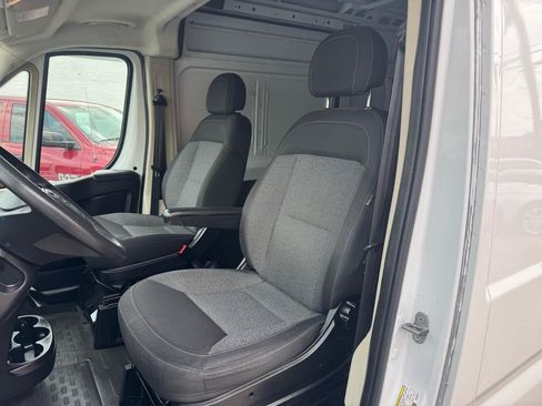 Used 2021 RAM ProMaster 2500 FWD image 12