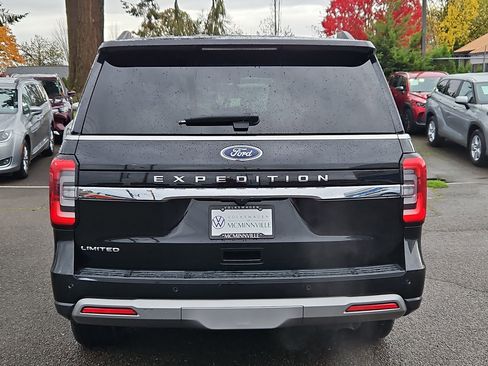 Used 2024 Ford Expedition Limited image 4