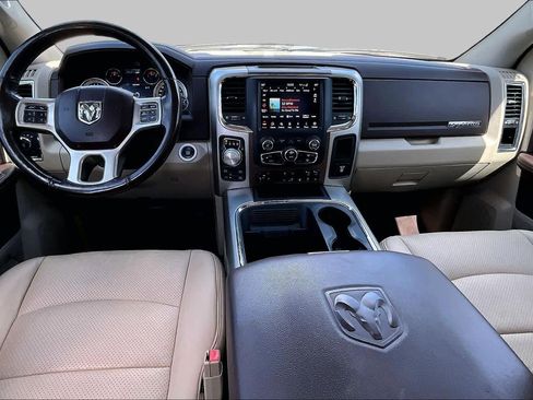 Used 2018 RAM 1500 Laramie w/ Convenience Group AWD/4WD image 16