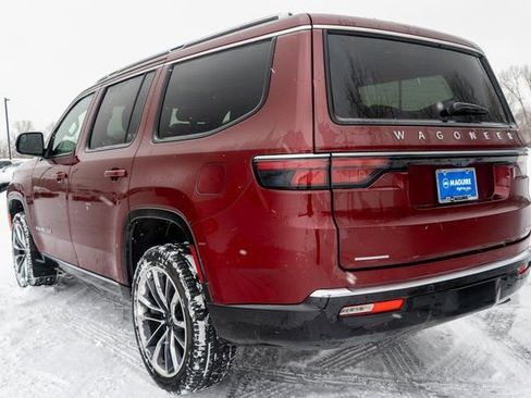 Used 2023 Jeep Wagoneer Series III w/ Premium Group I AWD/4WD image 8