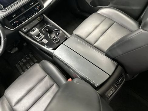 Used 2023 Nissan Rogue SV w/ SV Premium B Package AWD/4WD image 24