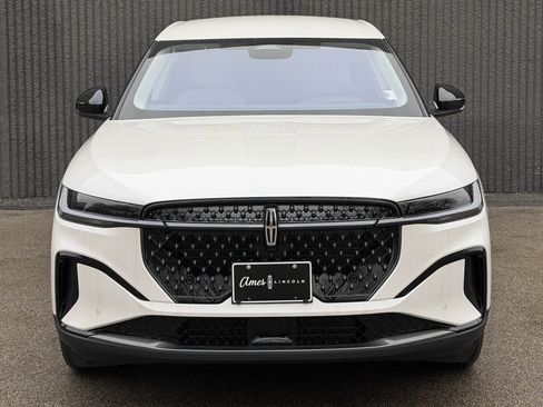 New 2026 Lincoln Nautilus Premier w/ Jet Appearance Package image 2