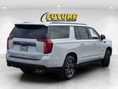 Used 2023 GMC Yukon XL AT4 w/ AT4 Premium Plus Package AWD/4WD image 4
