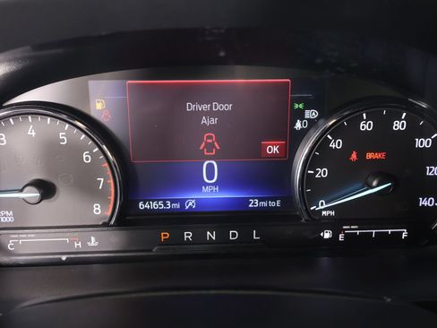 Used 2023 Ford Explorer XLT AWD/4WD image 4