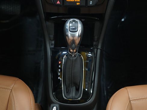 Used 2017 Buick Encore Premium w/ Experience Buick Package image 17