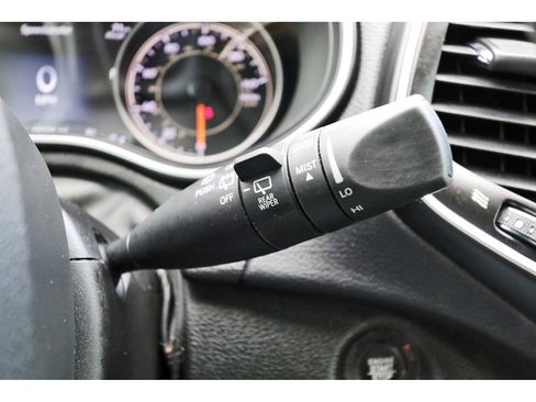 Used 2021 Jeep Cherokee Latitude Lux w/ Comfort/Convenience Group image 18