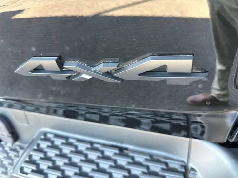 Used 2025 RAM 1500 Warlock AWD/4WD image 32