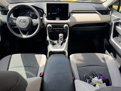 Used 2024 Toyota RAV4 XLE FWD image 17