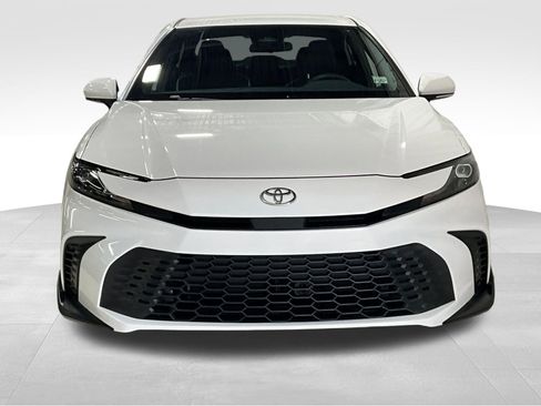 Used 2026 Toyota Camry SE FWD image 2