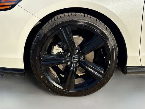 Used 2023 Honda Accord Sport image 30
