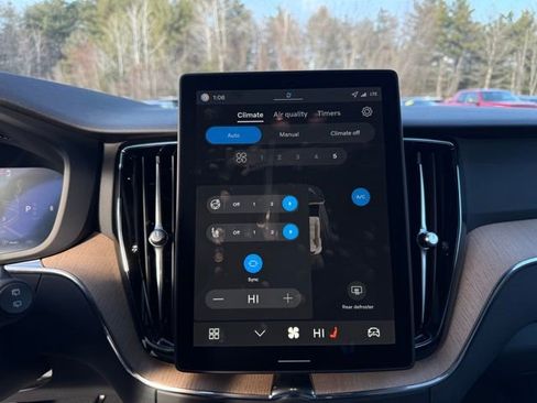 New 2026 Volvo XC60 B5 Plus w/ Climate Package image 24