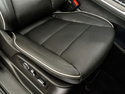 Used 2026 Cadillac Escalade Luxury w/ Touring Package image 27