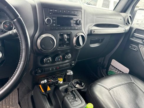 Used 2016 Jeep Wrangler Unlimited Sport AWD/4WD image 10