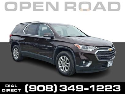 Used 2021 Chevrolet Traverse LT
