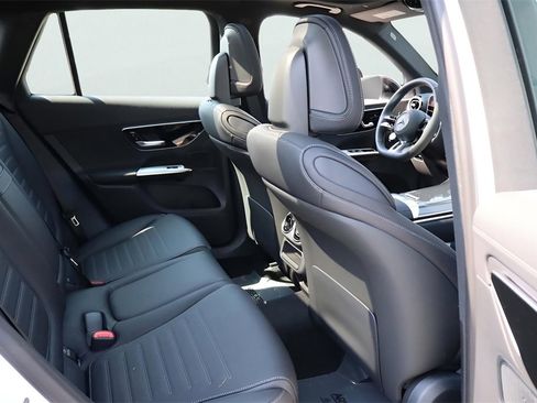 Certified 2025 Mercedes-Benz GLC 43 AMG 4MATIC image 23