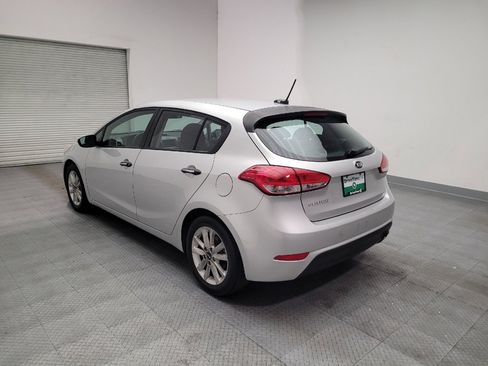 Used 2017 Kia Forte LX w/ Option Group 020 FWD image 5