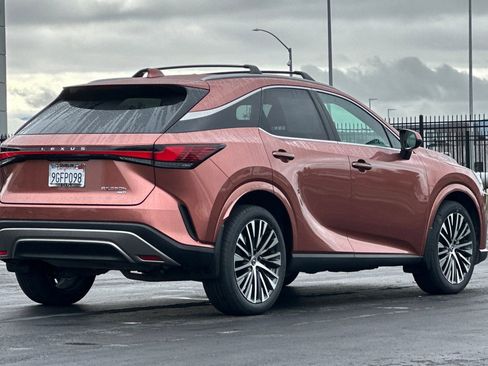 Used 2023 Lexus RX 350 w/ Cold Area Package image 4