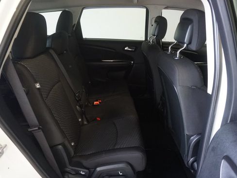 Used 2017 Dodge Journey SXT w/ Comfort/Convenience Group AWD/4WD image 19