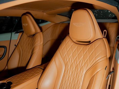 Used 2024 Aston Martin DB12 Coupe image 18