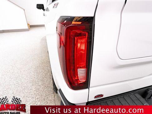 Used 2021 GMC Sierra 1500 SLT w/ SLT Premium Plus Package AWD/4WD image 9