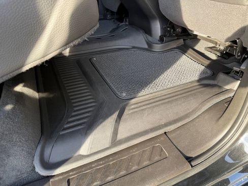 Used 2021 GMC Sierra 2500 Denali w/ Denali Black Diamond Edition image 22