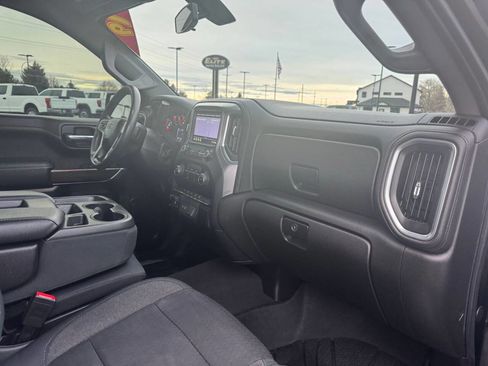 Used 2019 Chevrolet Silverado 1500 RST w/ Z71 Off-Road Package image 32
