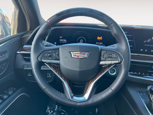 Used 2024 Cadillac Escalade Premium Luxury AWD/4WD image 15