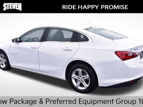 Used 2024 Chevrolet Malibu LT image 3