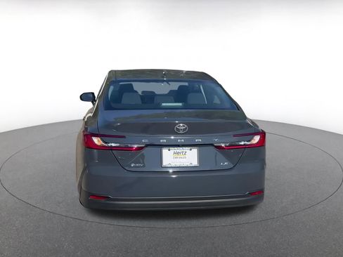 Used 2025 Toyota Camry LE image 11