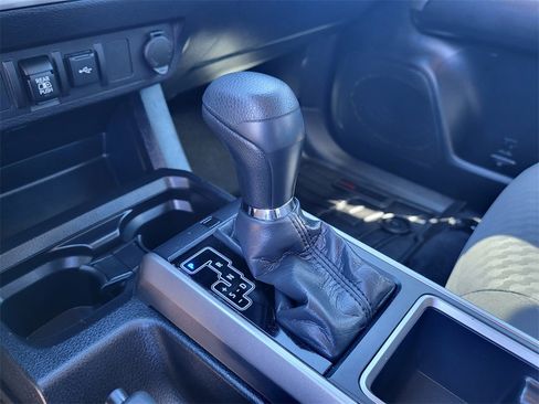 Used 2021 Toyota Tacoma SR5 w/ Technology Package image 13