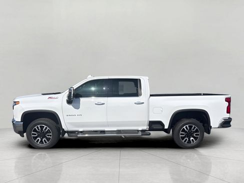 Used 2022 Chevrolet Silverado 3500 LTZ w/ LTZ Convenience Package AWD/4WD image 7