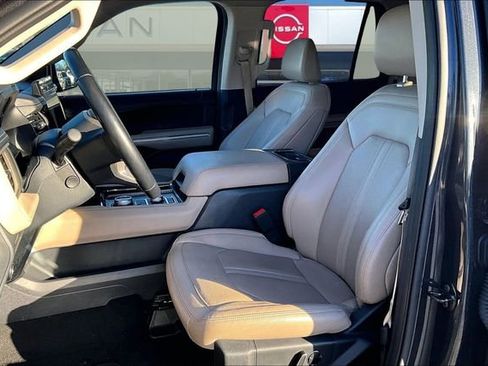 Used 2024 Ford Expedition Limited image 18