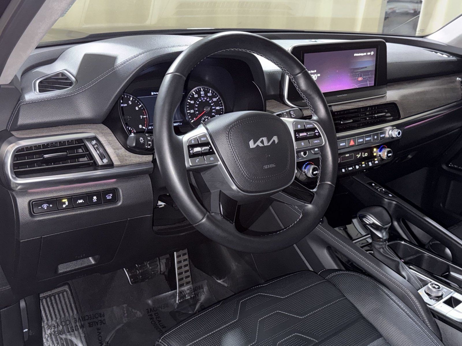 Used 2022 Kia Telluride SX w/ SX Prestige Package AWD/4WD image 21