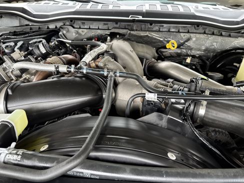Used 2022 Ford F350 Lariat w/ Tremor Off-Road Package AWD/4WD image 19