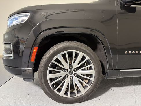 Used 2022 Jeep Grand Wagoneer Series III AWD/4WD image 10
