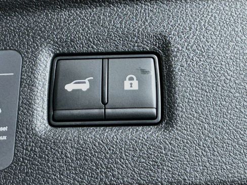 Certified 2023 INFINITI QX50 Luxe w/ Accent Package FWD image 36