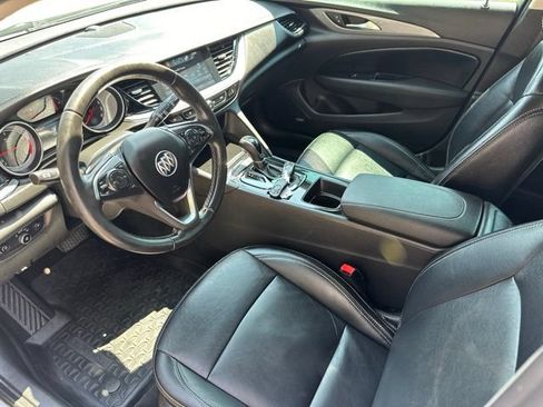 Used 2018 Buick Regal Preferred w/ Sights and Sounds Package AWD/4WD image 9