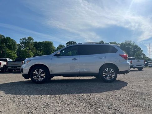 Used 2020 Nissan Pathfinder SL FWD image 15