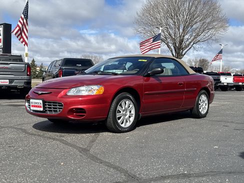 Used 2003 Chrysler Sebring GTC FWD image 11